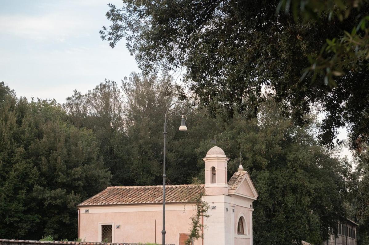Maddalena's Quiet Retreat Near Ada Apartment Rom