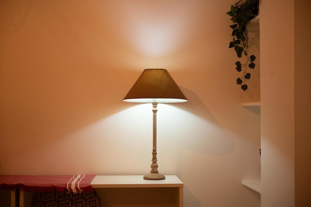 Maddalena's Quiet Retreat Near Ada Apartment Rom